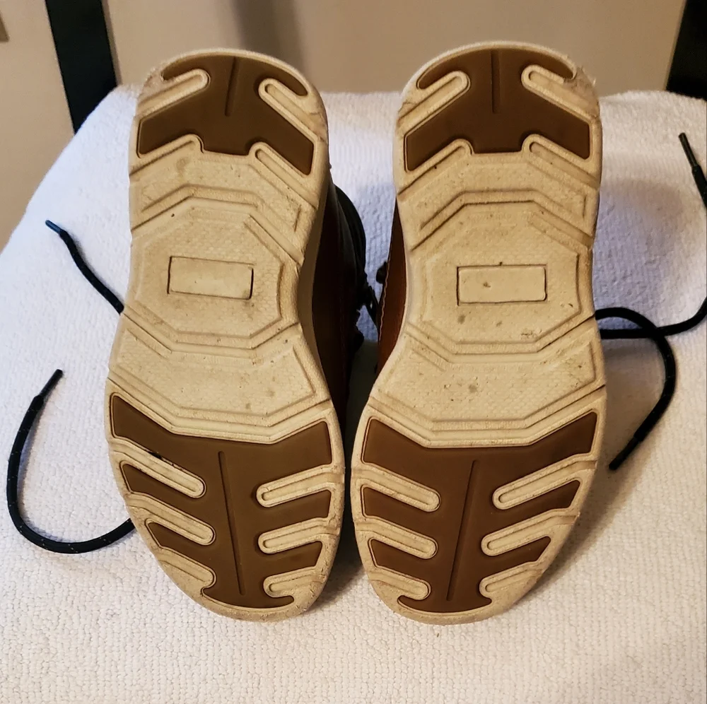 *Little Boys Shoes - Picture 2 of 5
